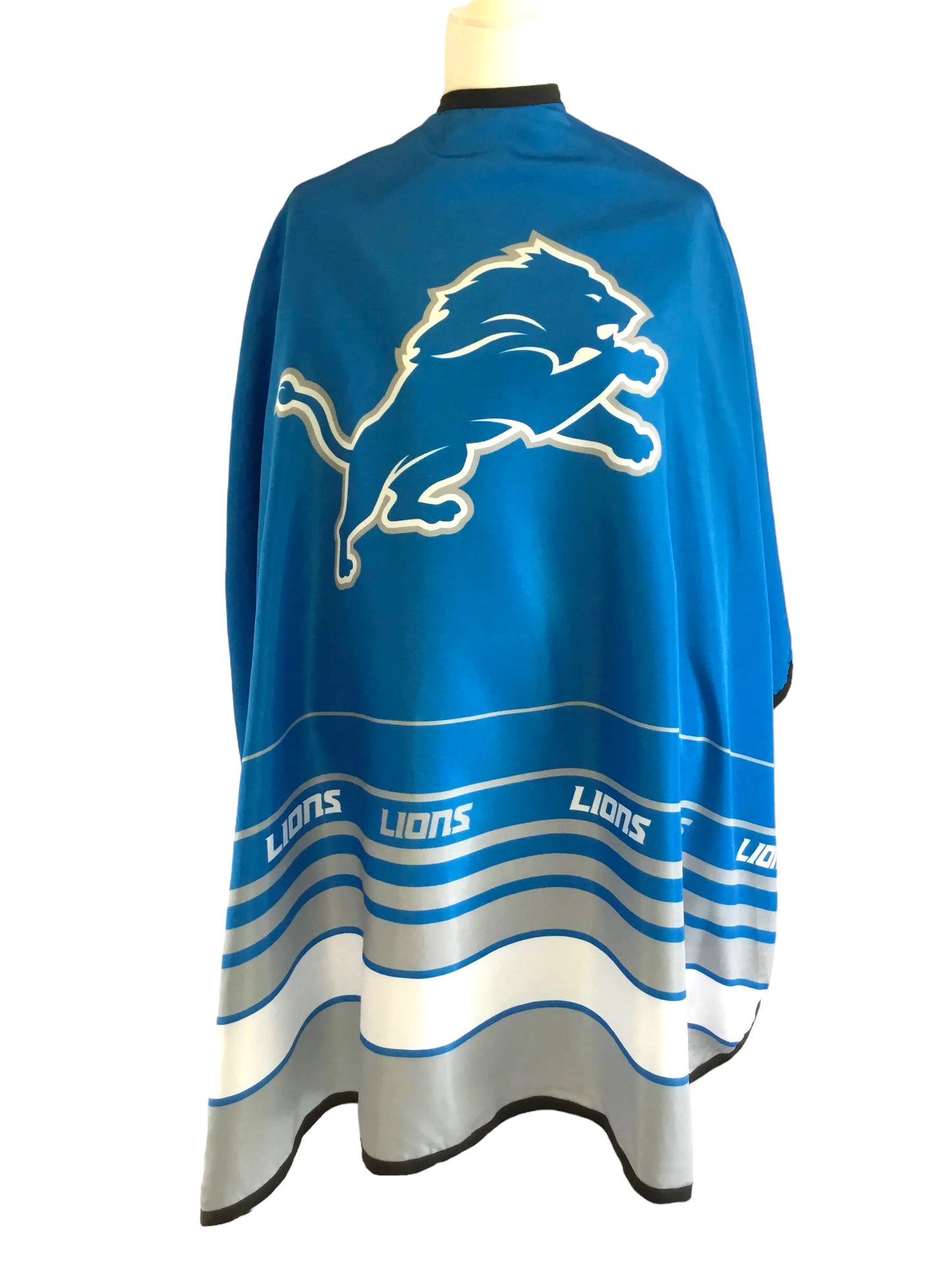 DETROIT LIONS OFFICIALLY LICENSED NFL BARBER CAPES