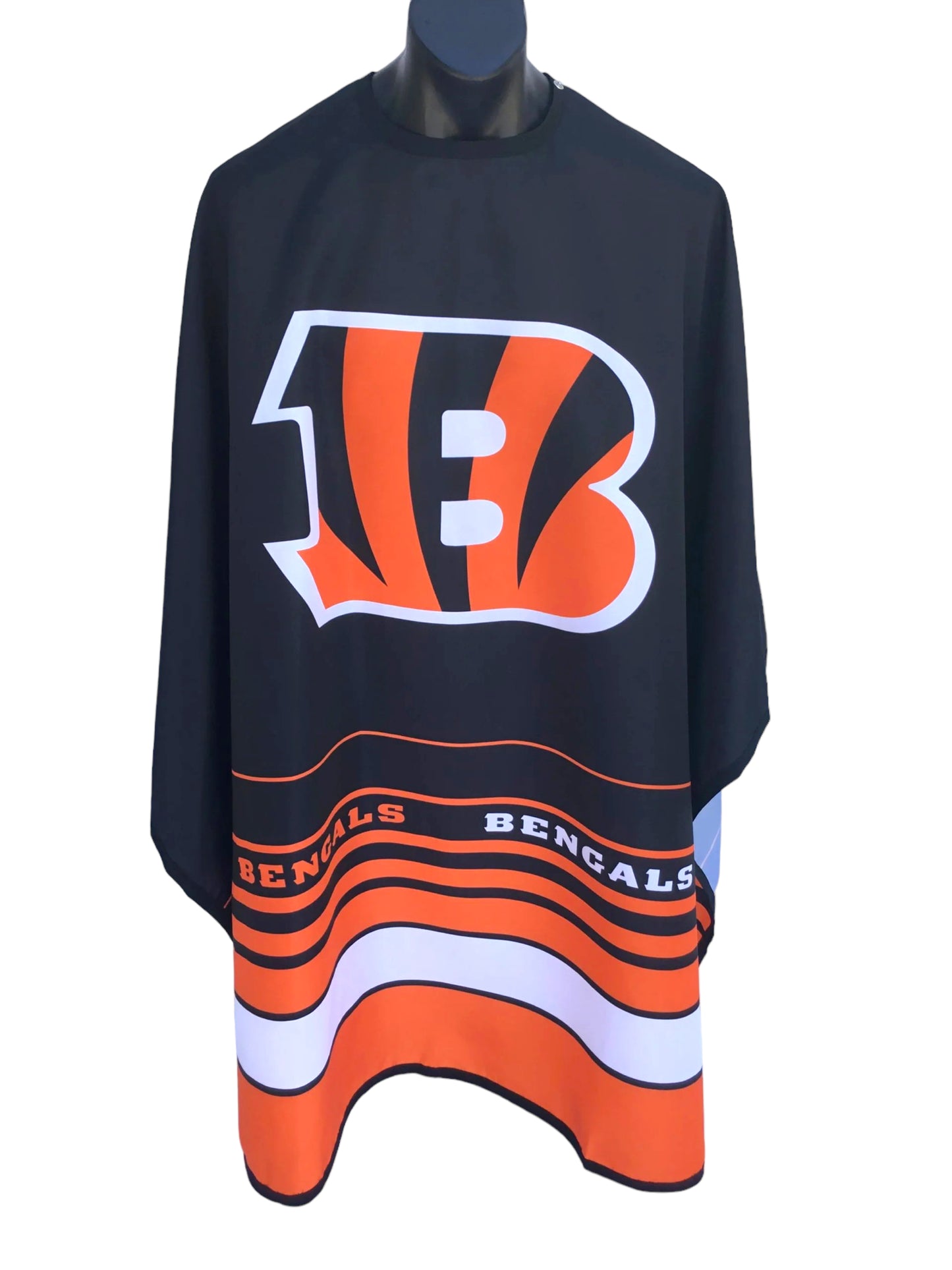 CINCINNATI BENGALS OFFICIALLY LICENSED NFL BARBER CAPES